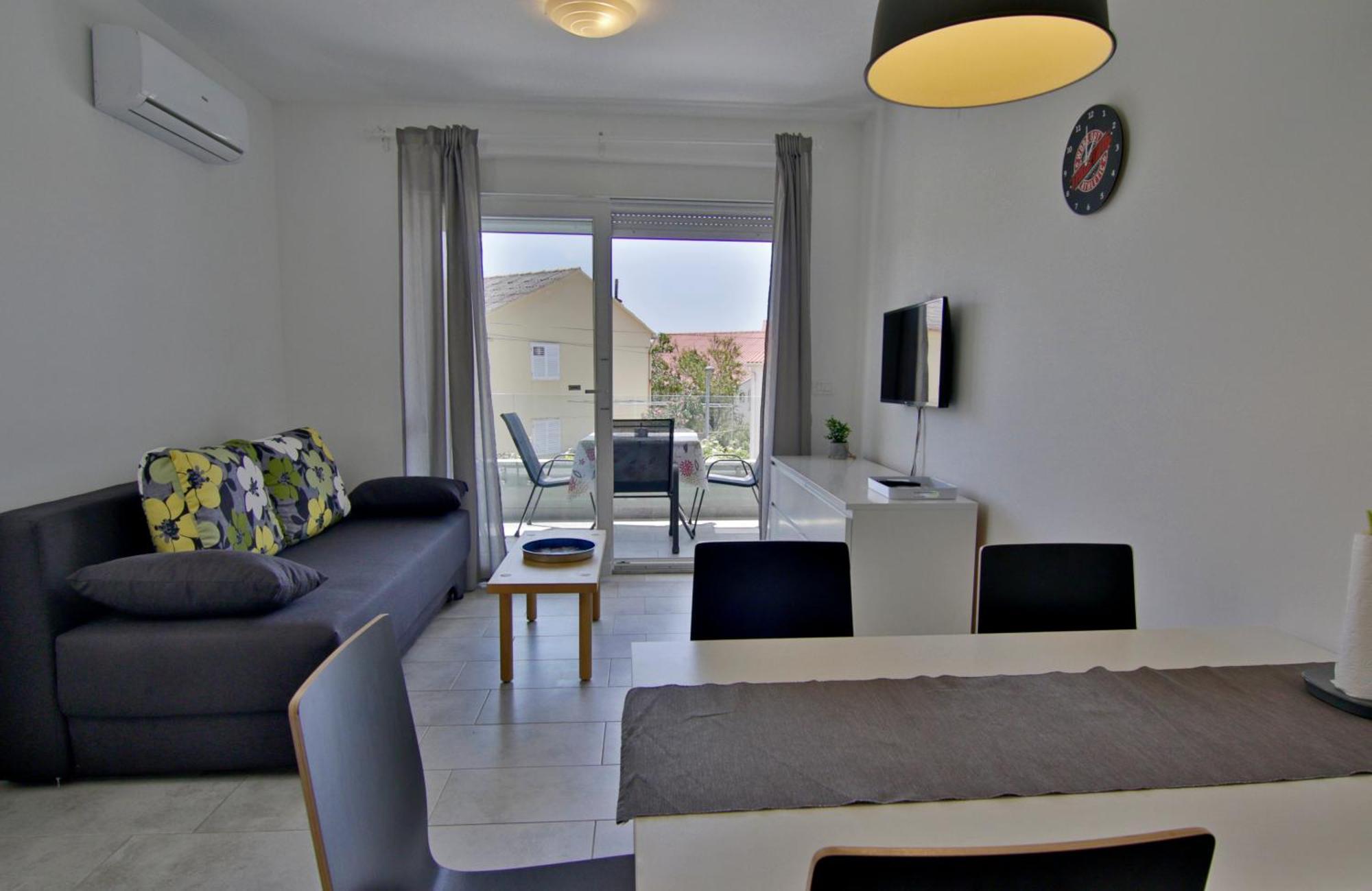 Apartments Luna Novalja Exterior photo