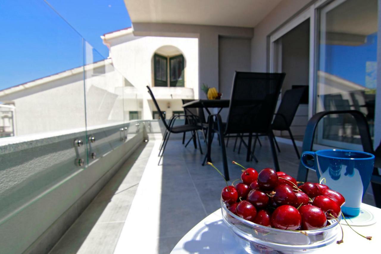 Apartments Luna Novalja Exterior photo